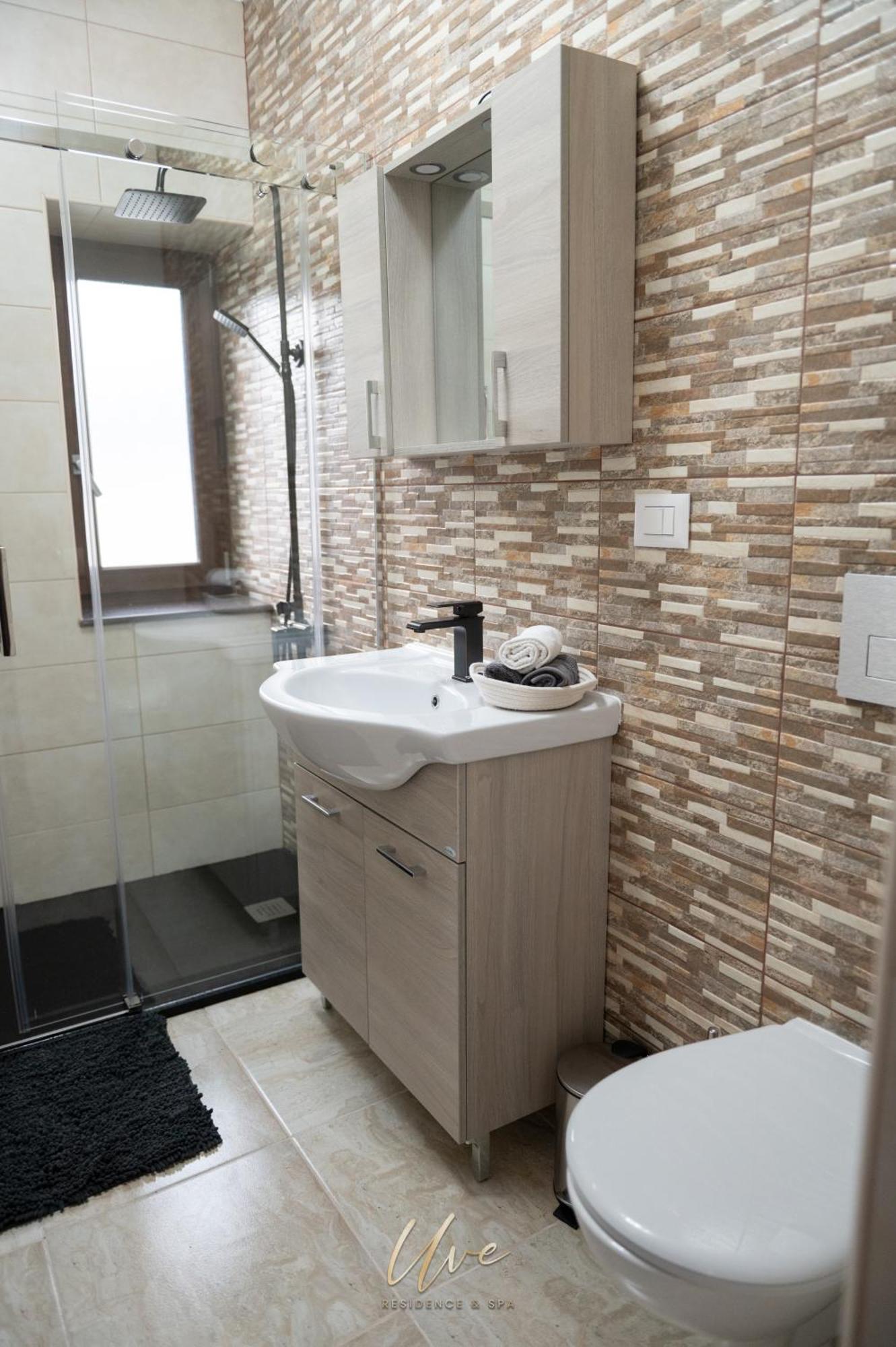 Uve Residence & Spa Piatra Neamţ Eksteriør billede