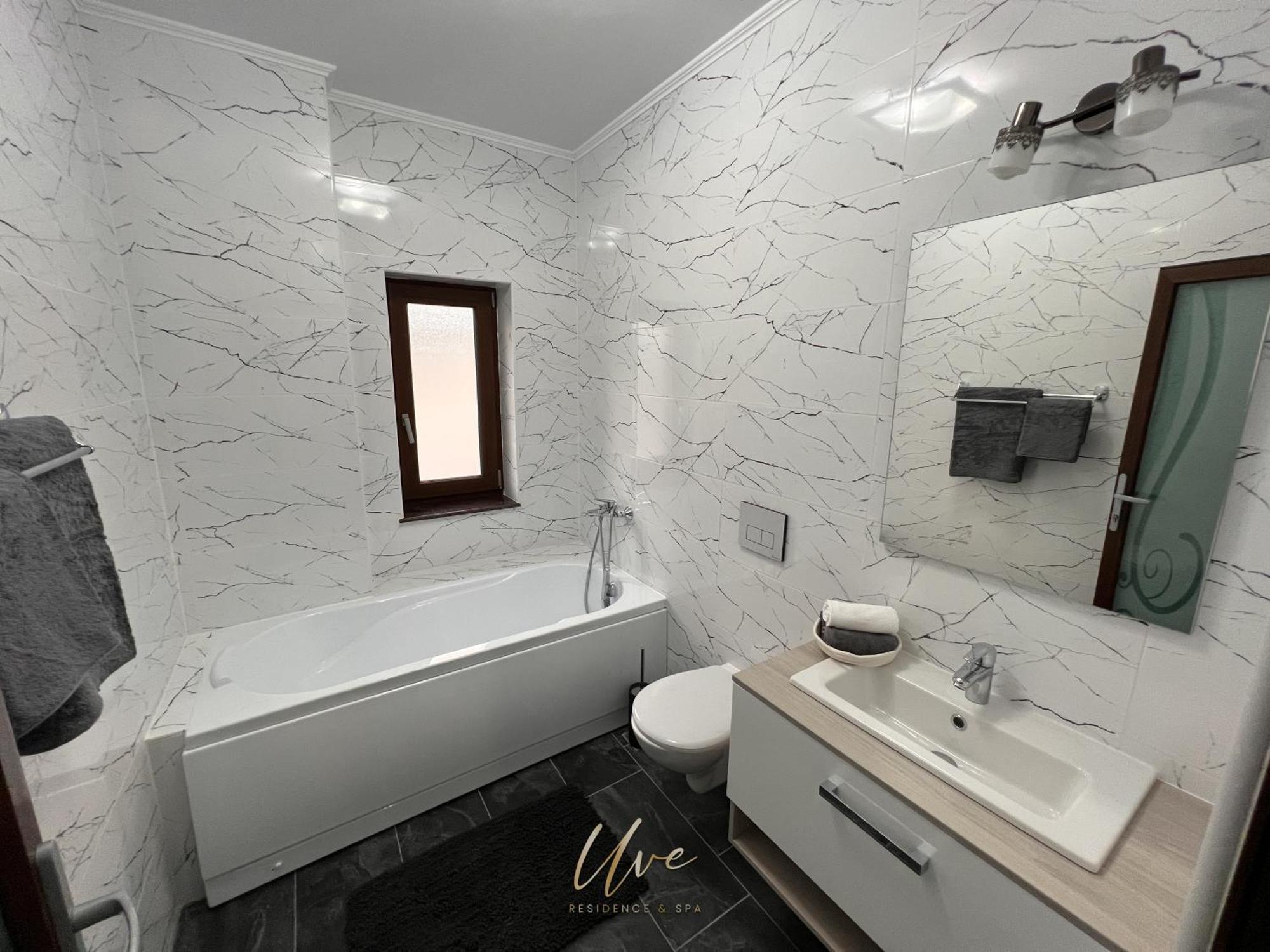Uve Residence & Spa Piatra Neamţ Eksteriør billede
