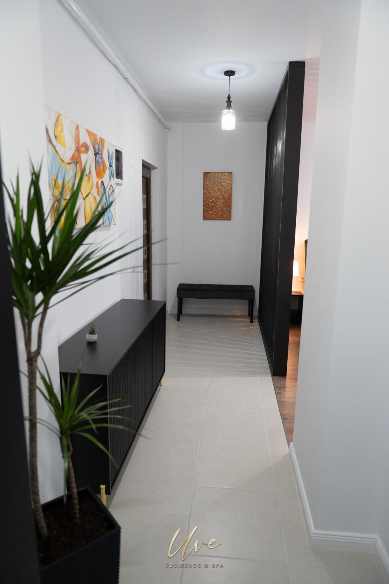 Uve Residence & Spa Piatra Neamţ Eksteriør billede