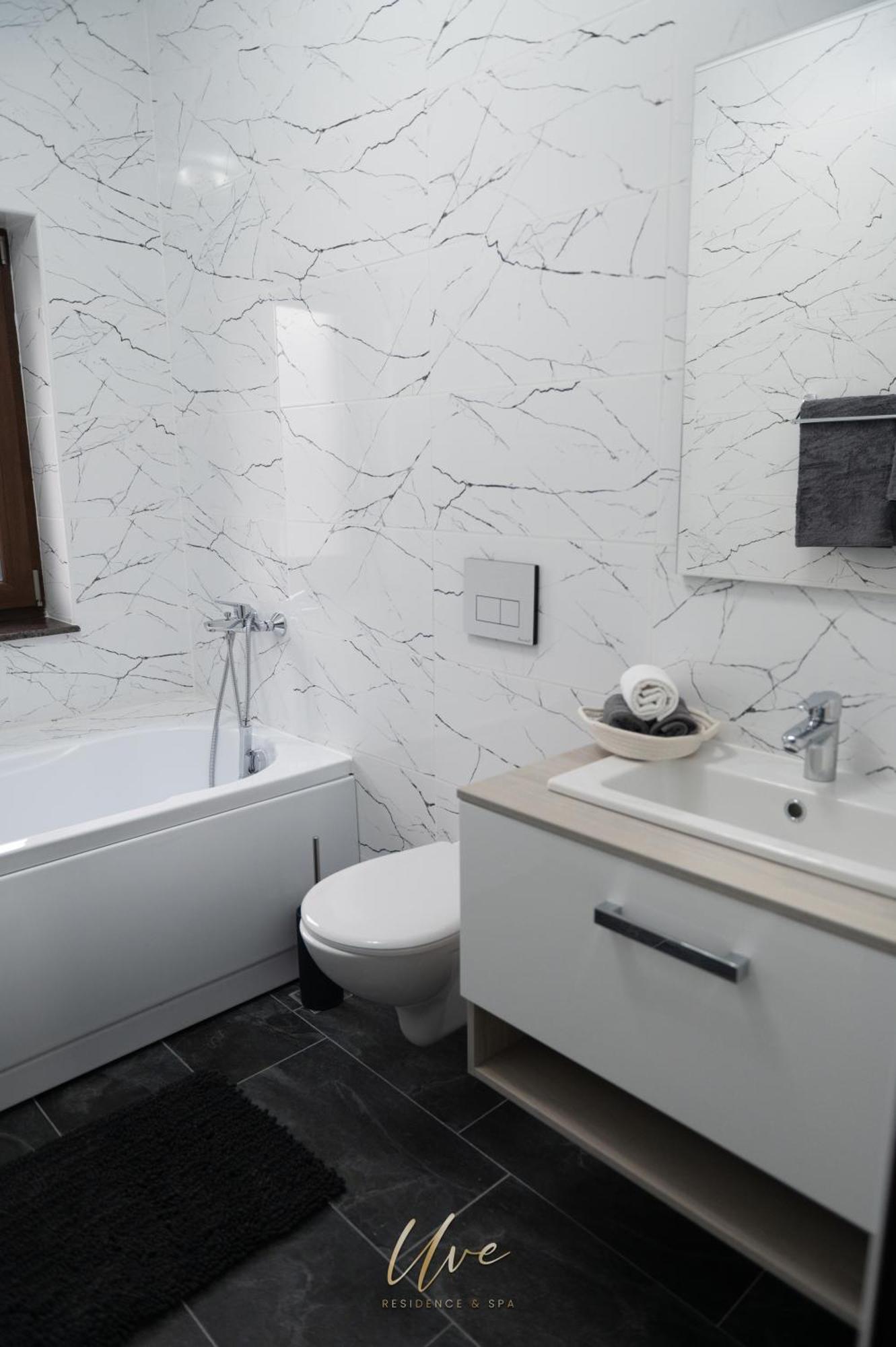 Uve Residence & Spa Piatra Neamţ Eksteriør billede