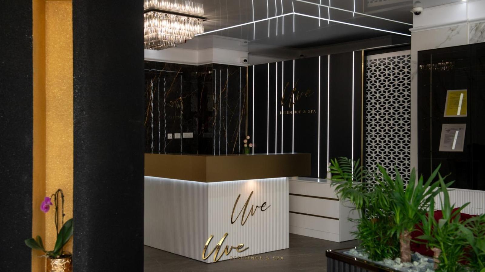 Uve Residence & Spa Piatra Neamţ Eksteriør billede