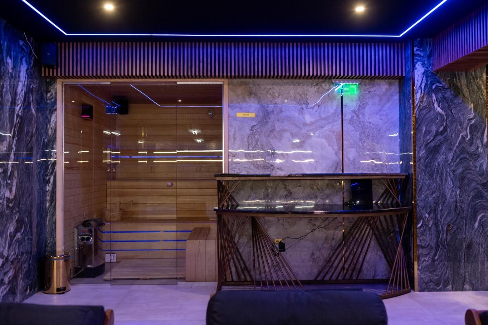 Uve Residence & Spa Piatra Neamţ Eksteriør billede