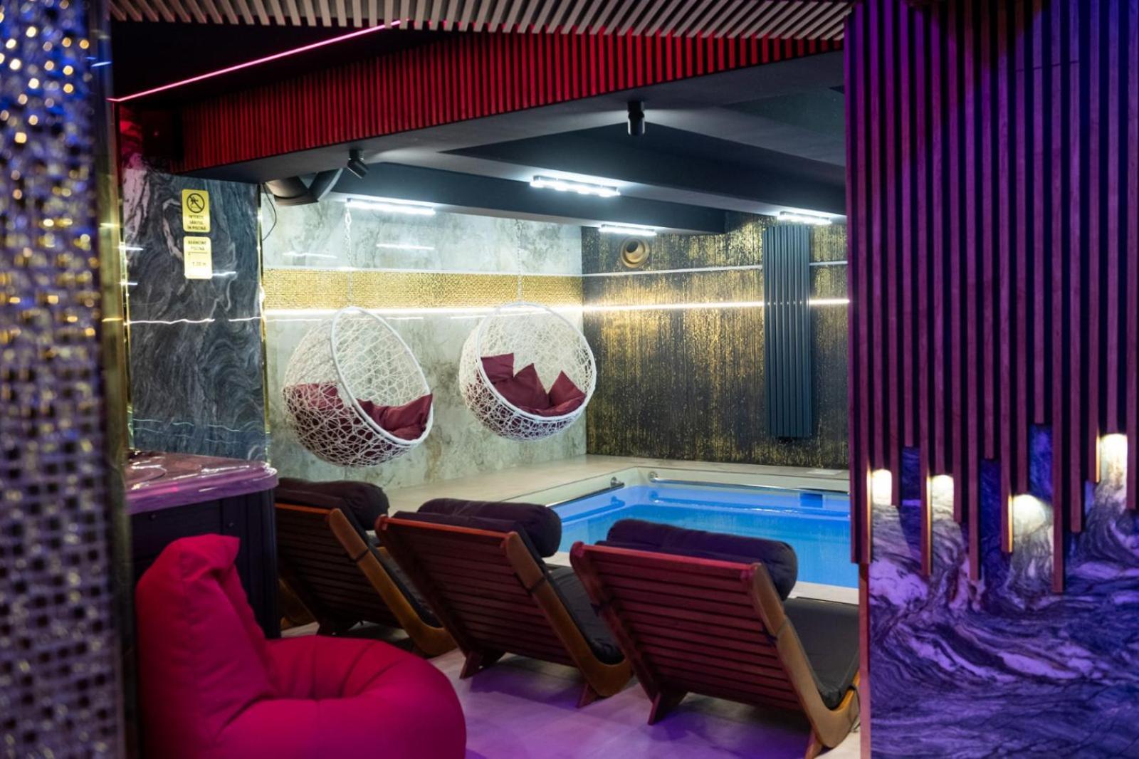 Uve Residence & Spa Piatra Neamţ Eksteriør billede